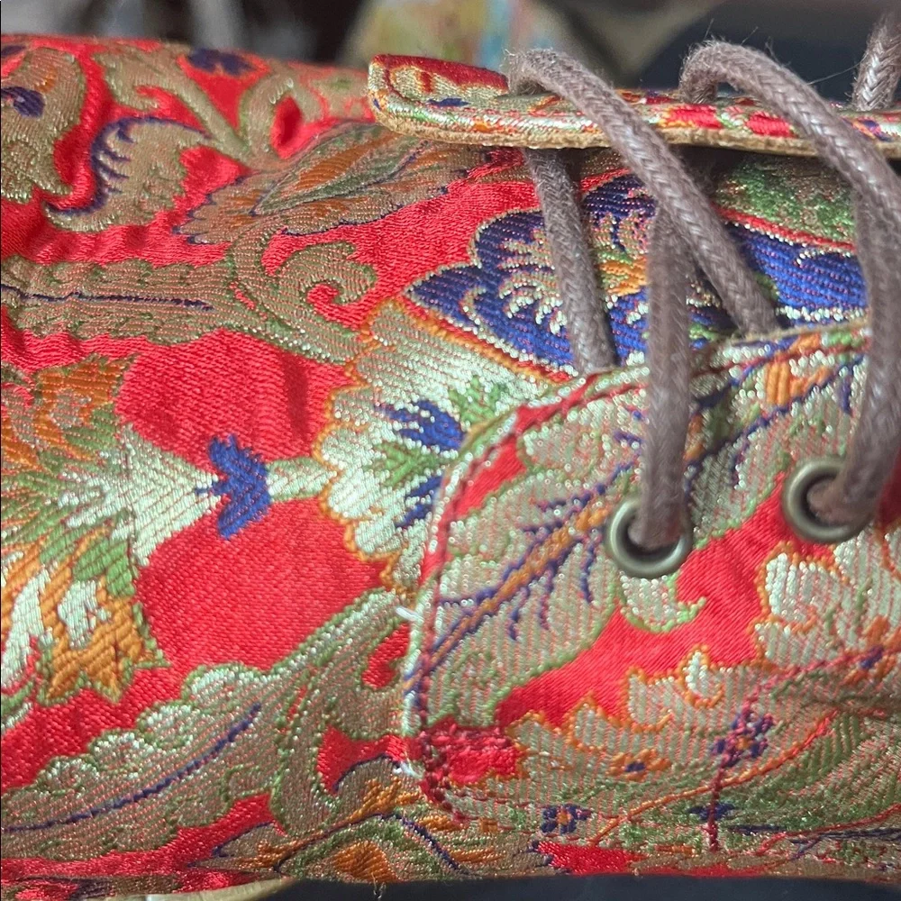 Taft The Jack in Red Paisley - Picture 13 of 15